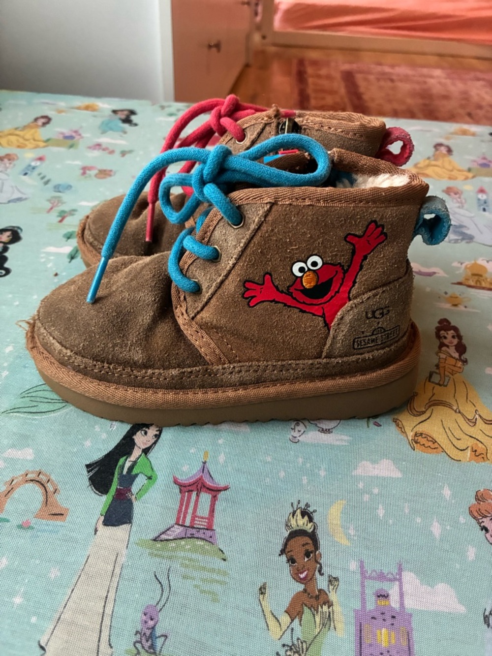 UGG Kids Brown Suede Elmo Boot with Blue & Pink Laces